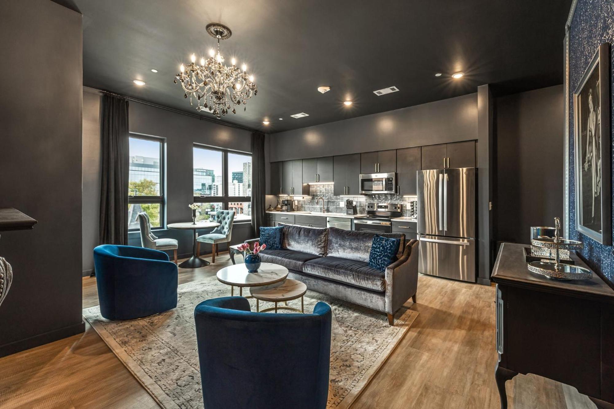 The Smokeshow On Music Row Near Broadway In Downtown Nashville- Pool, Gym, Patio Holiday home *