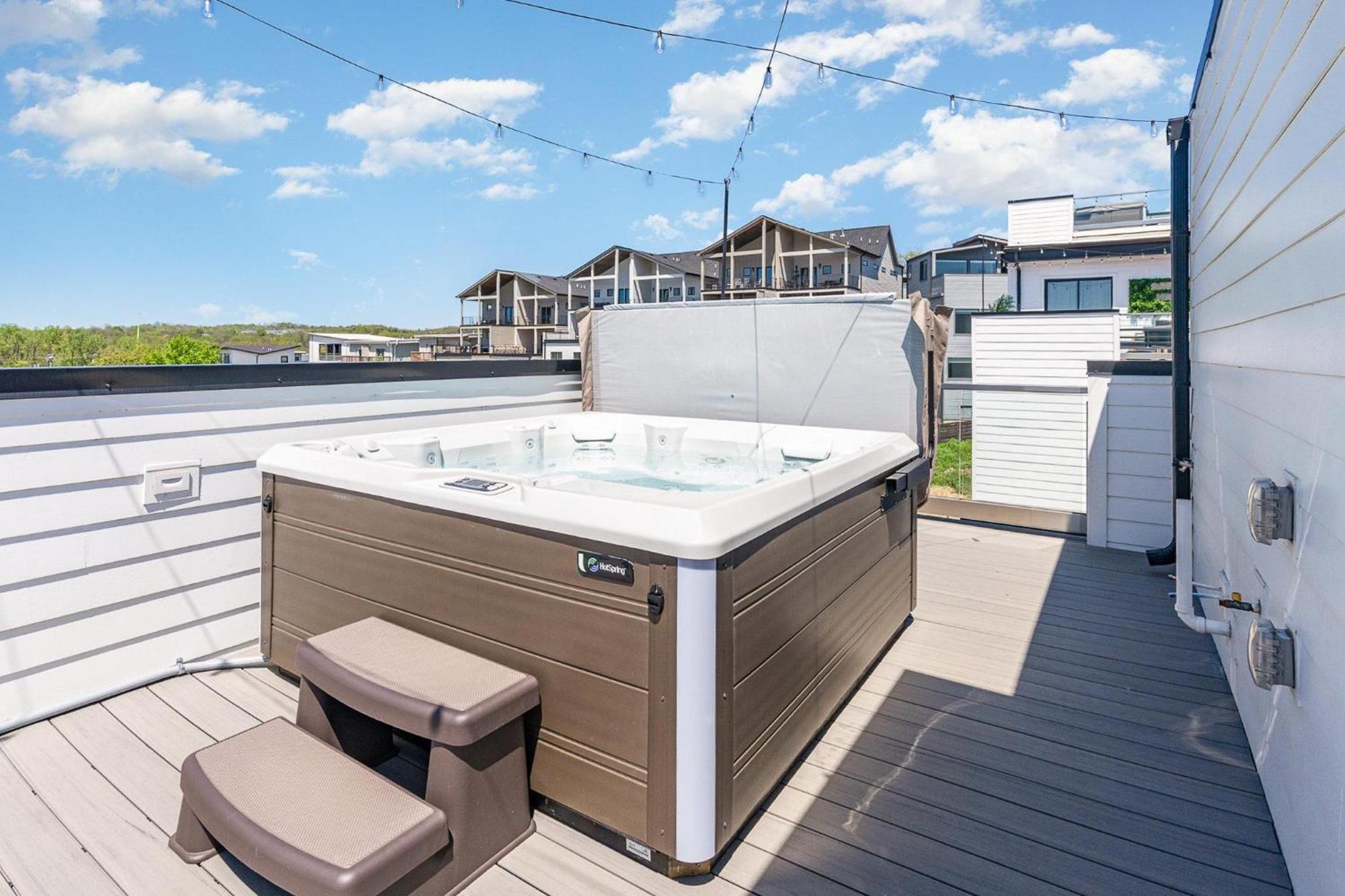 Holiday home Melody Row-2 Unit Combo W/hot Tub-mins To Broadway