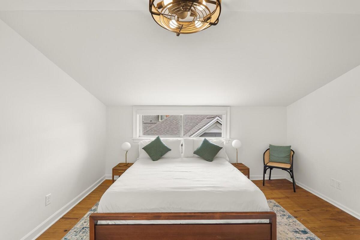 Stunning Close To Downtown And Bdwy Holiday home *