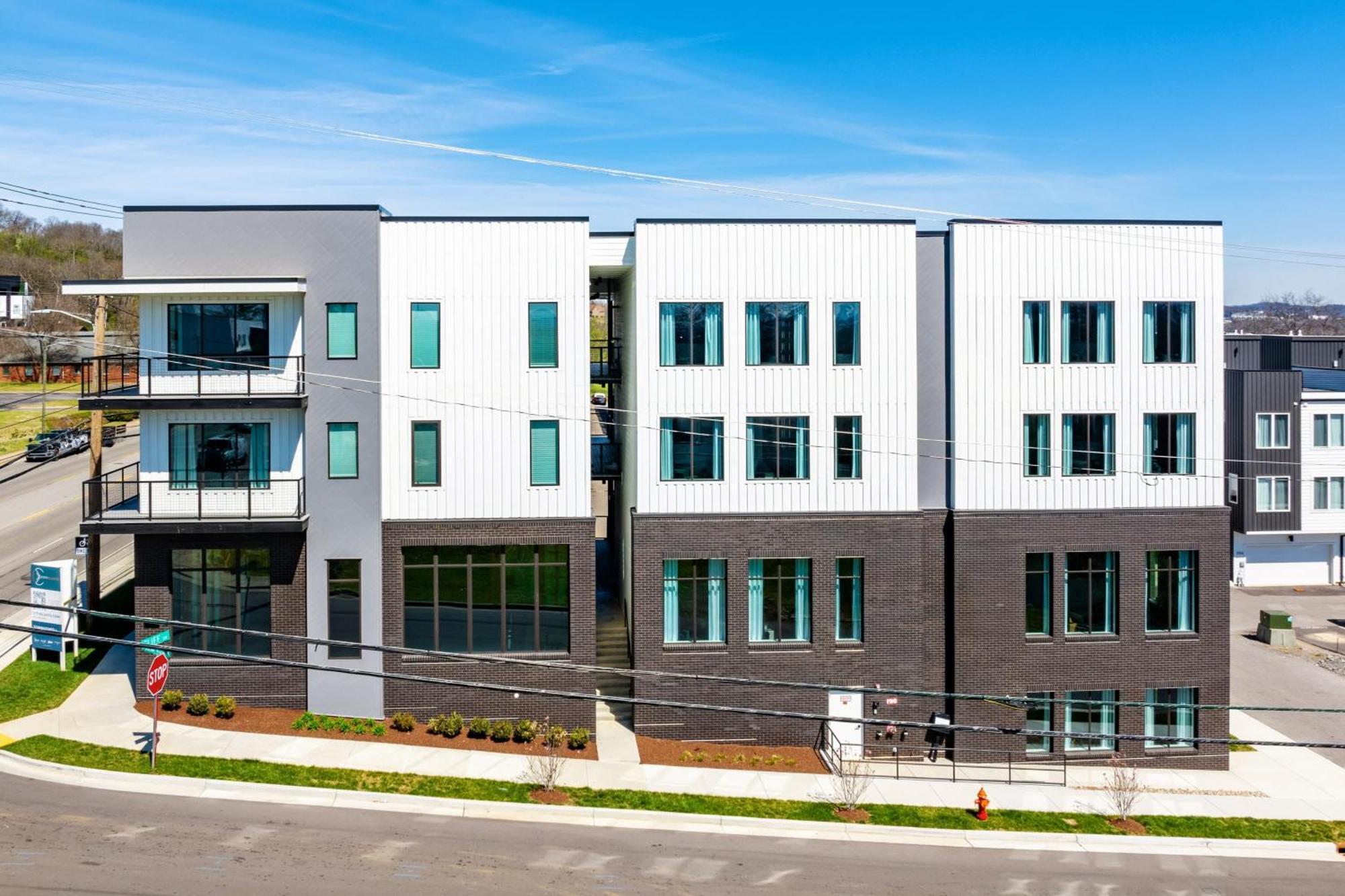 New Build Sleeps 12 2 In Scenic Bluffside Minutes To Downtown Holiday home Nashville