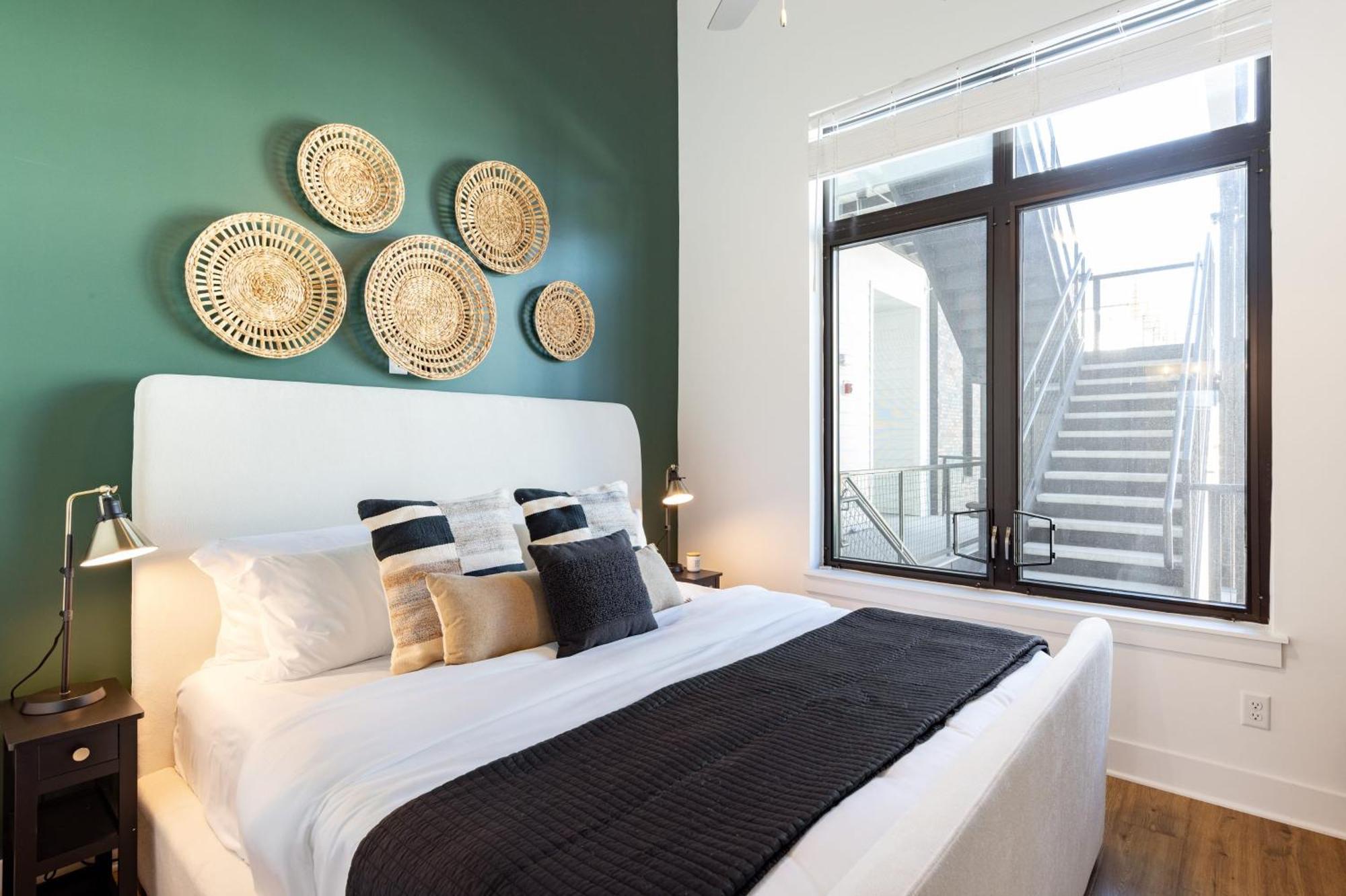 New Build Sleeps 12 2 In Scenic Bluffside Minutes To Downtown *