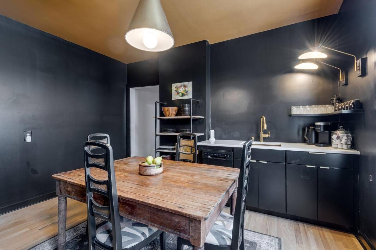 Chic 2 Bed 2 Bath, In 12 South Holiday home *