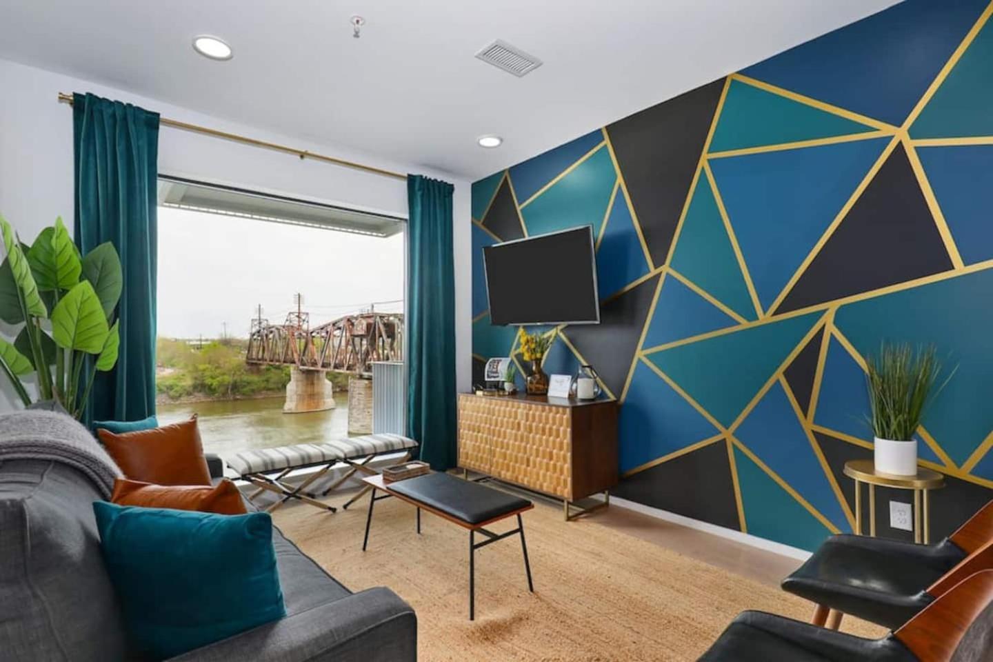 Downtown Modern 1 Mi To Broadway, Park Free Holiday home Nashville