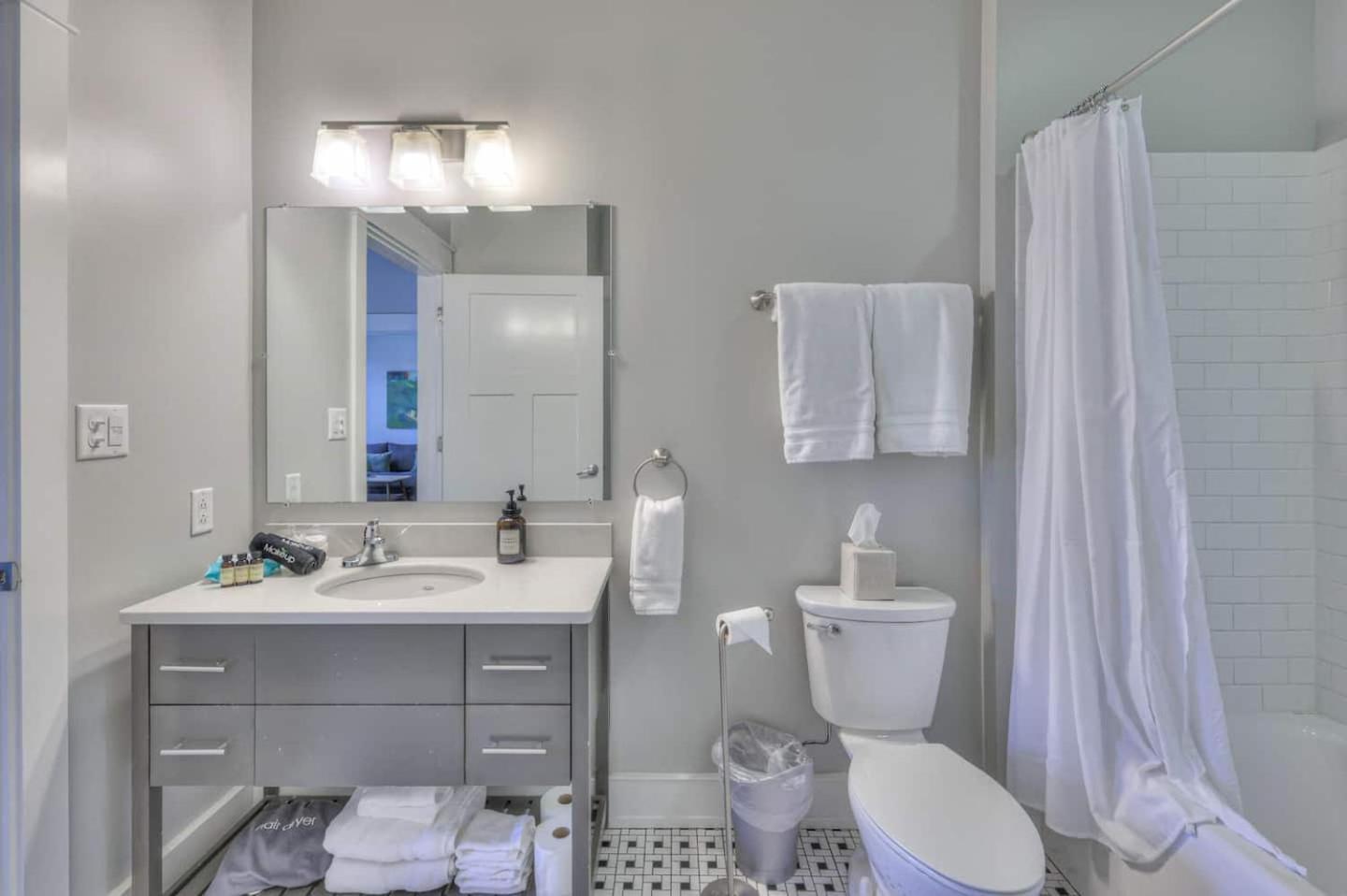 Holiday home Boutique One Bedroom In Dynamic 12 South 202