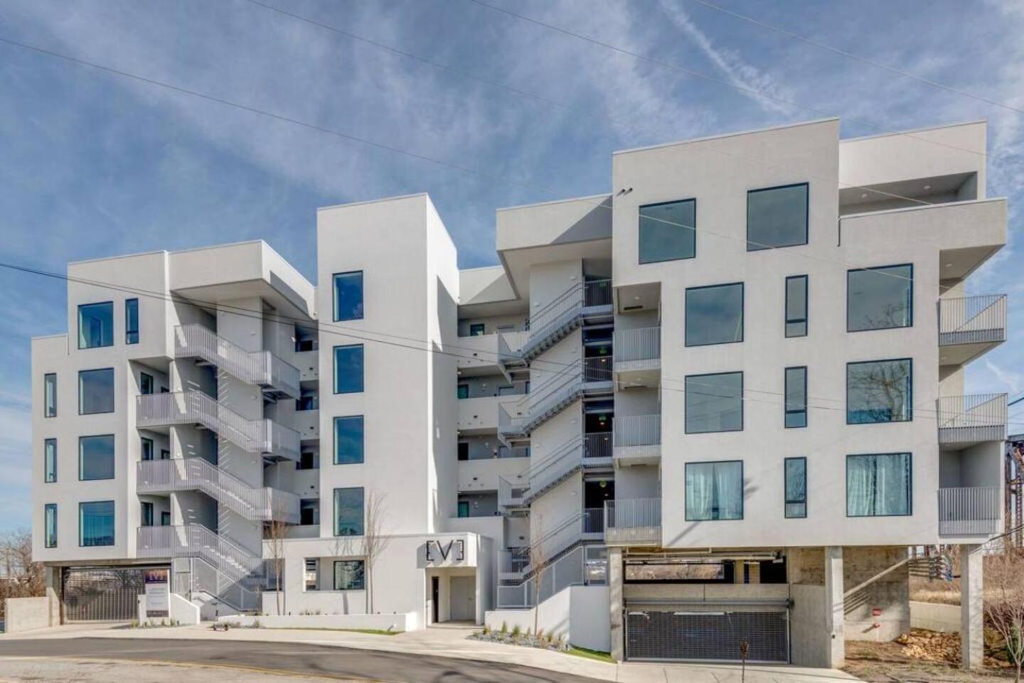 Boutique On Nashville's Riverfront- Eve #201 Nashville