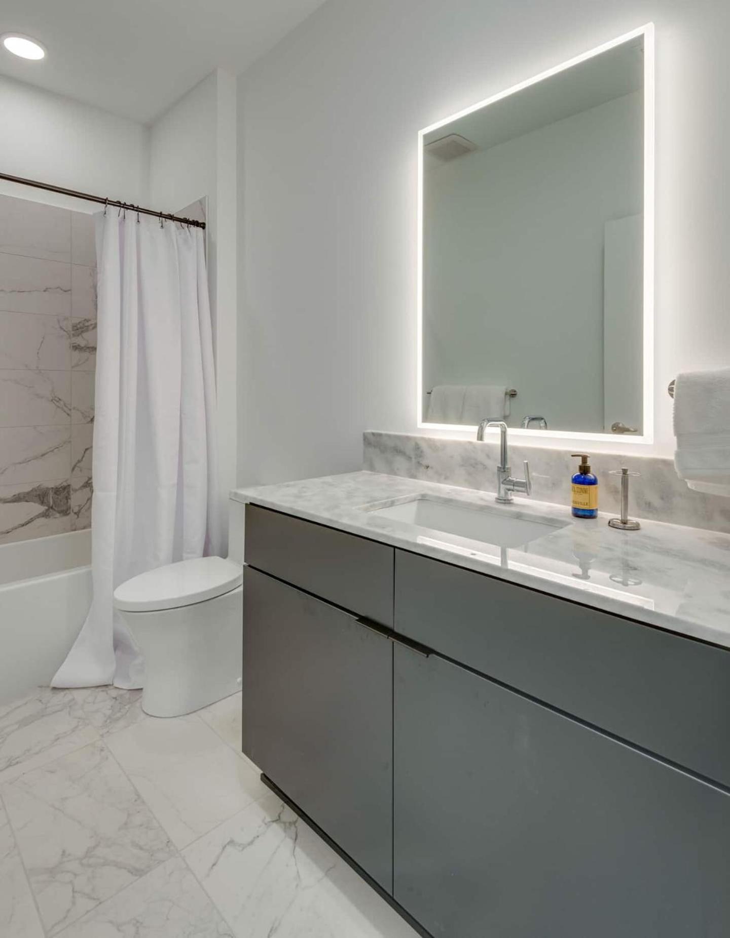 Boutique On Nashville's Riverfront- Eve #201 Nashville