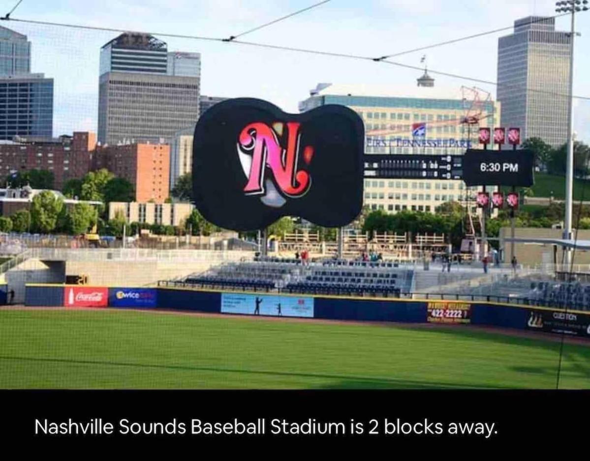 Uncork And Unwind Free Parking Pool Walk To Broadway! Apartment Nashville