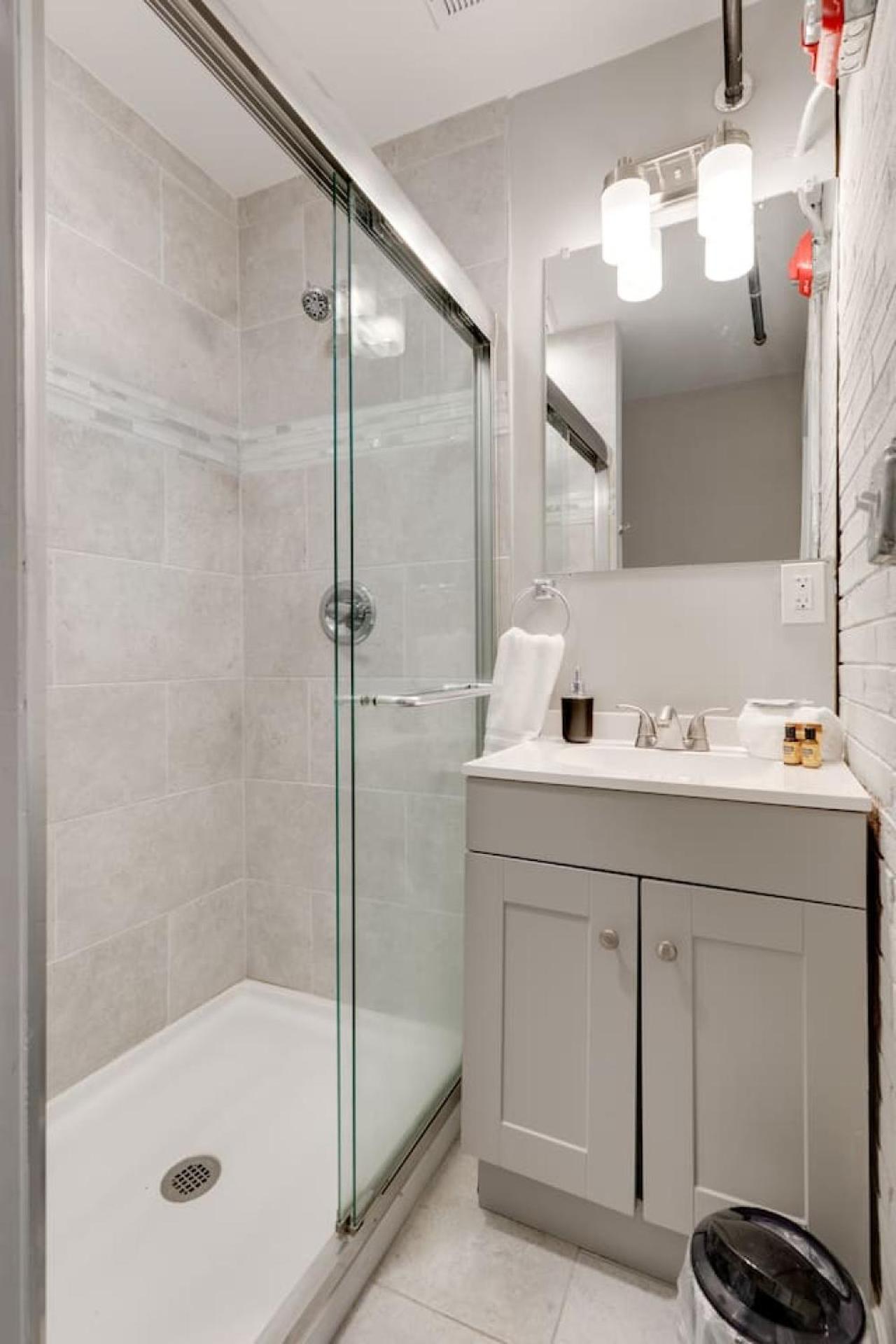 Parthenon Getaway - 2bdrm *