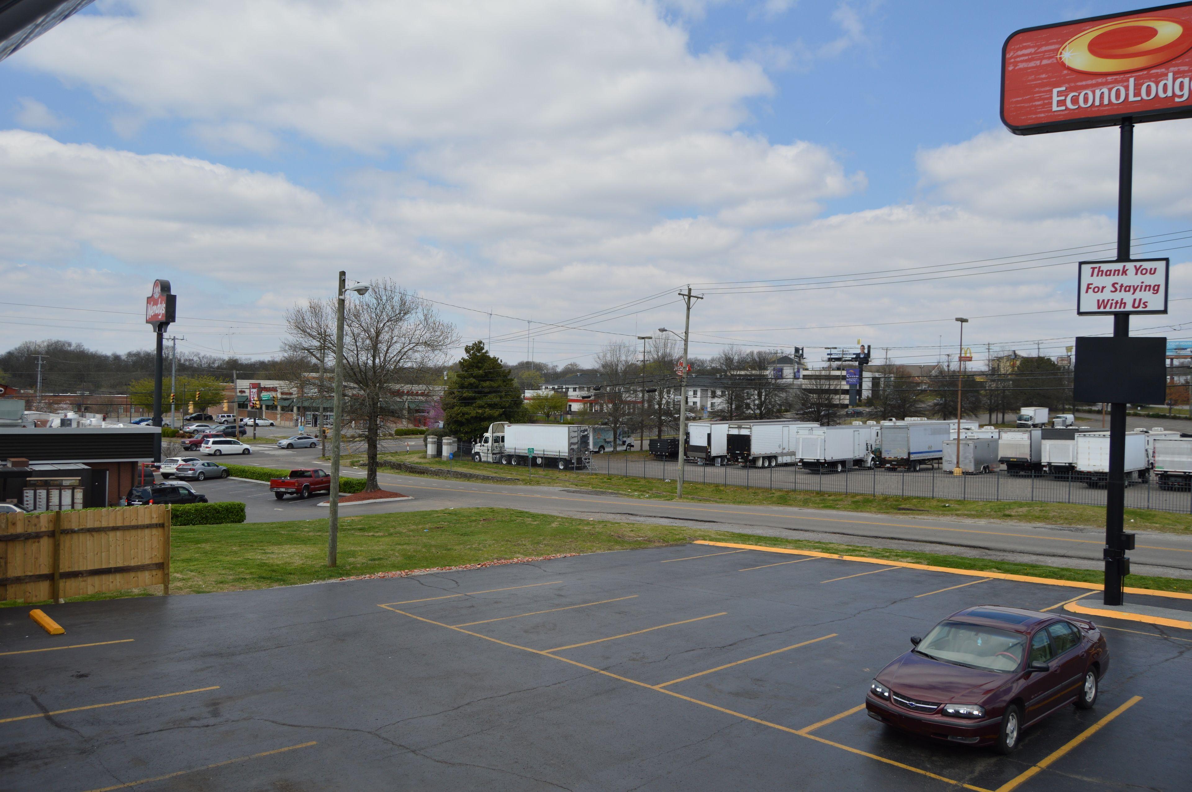 Econo North Nashville