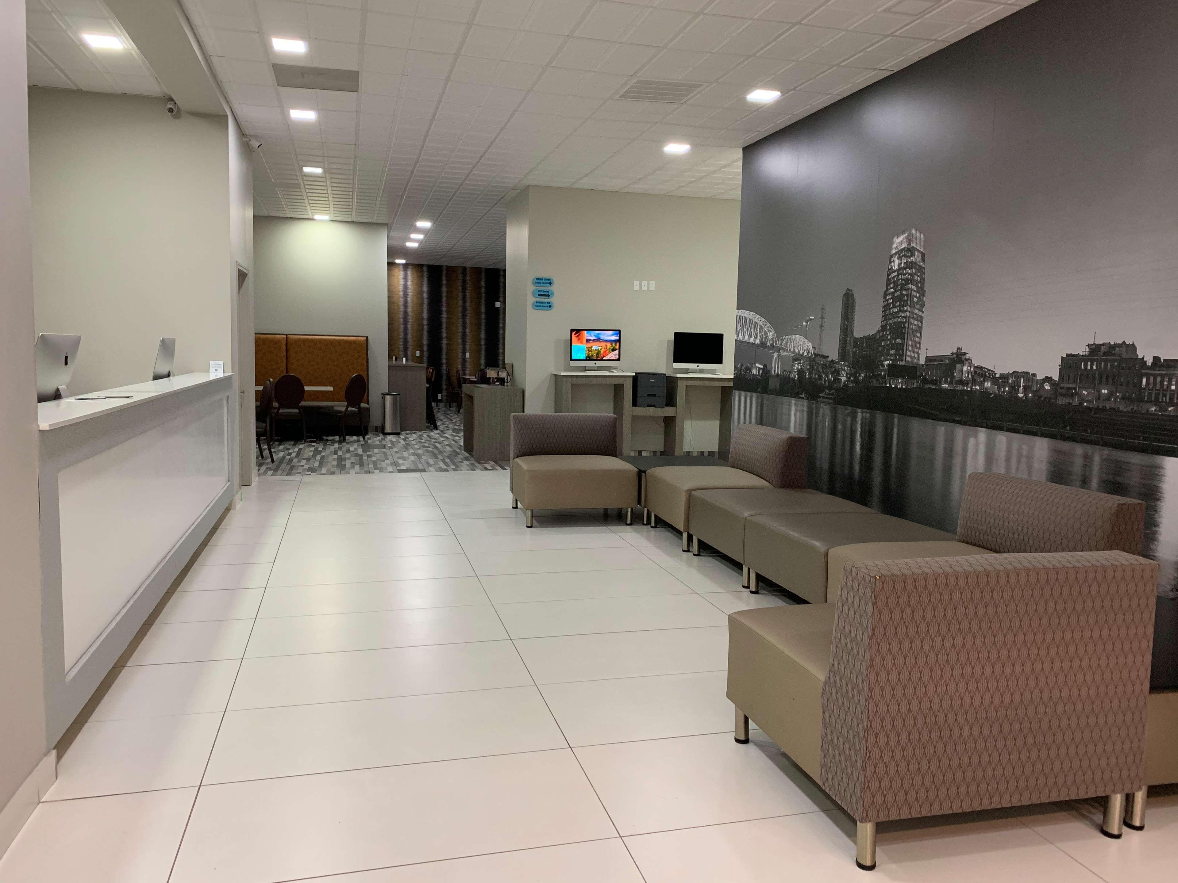 Knights - Downtown Hotel