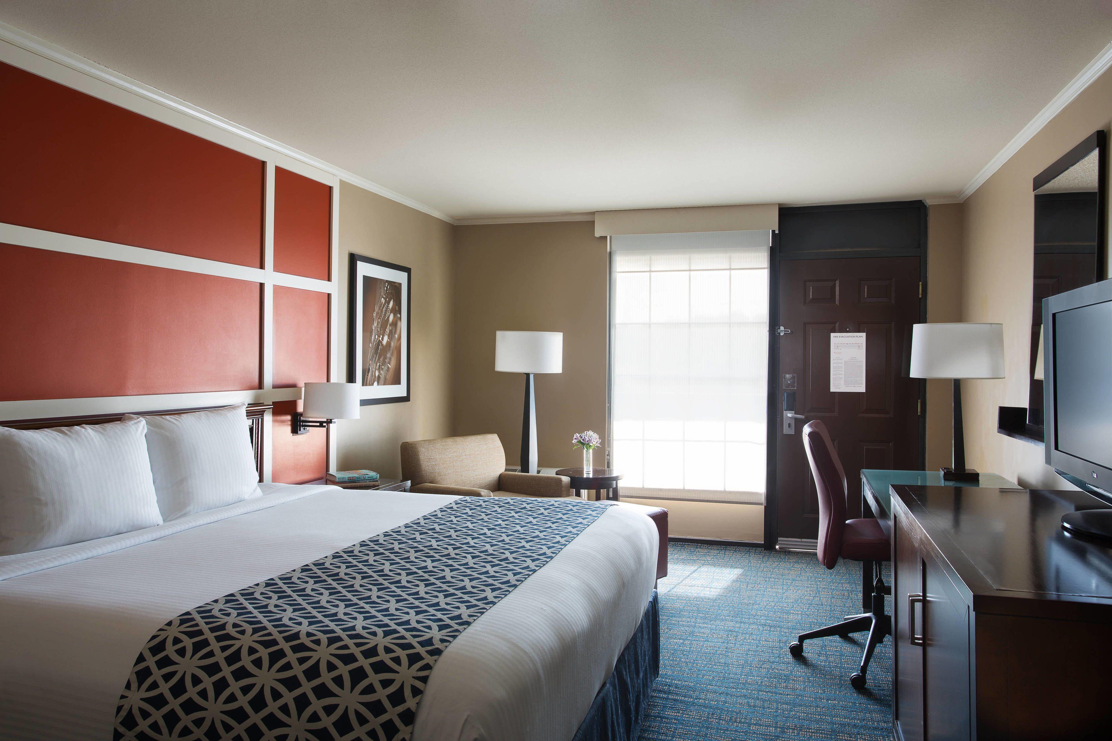 The At Opryland, A Gaylord