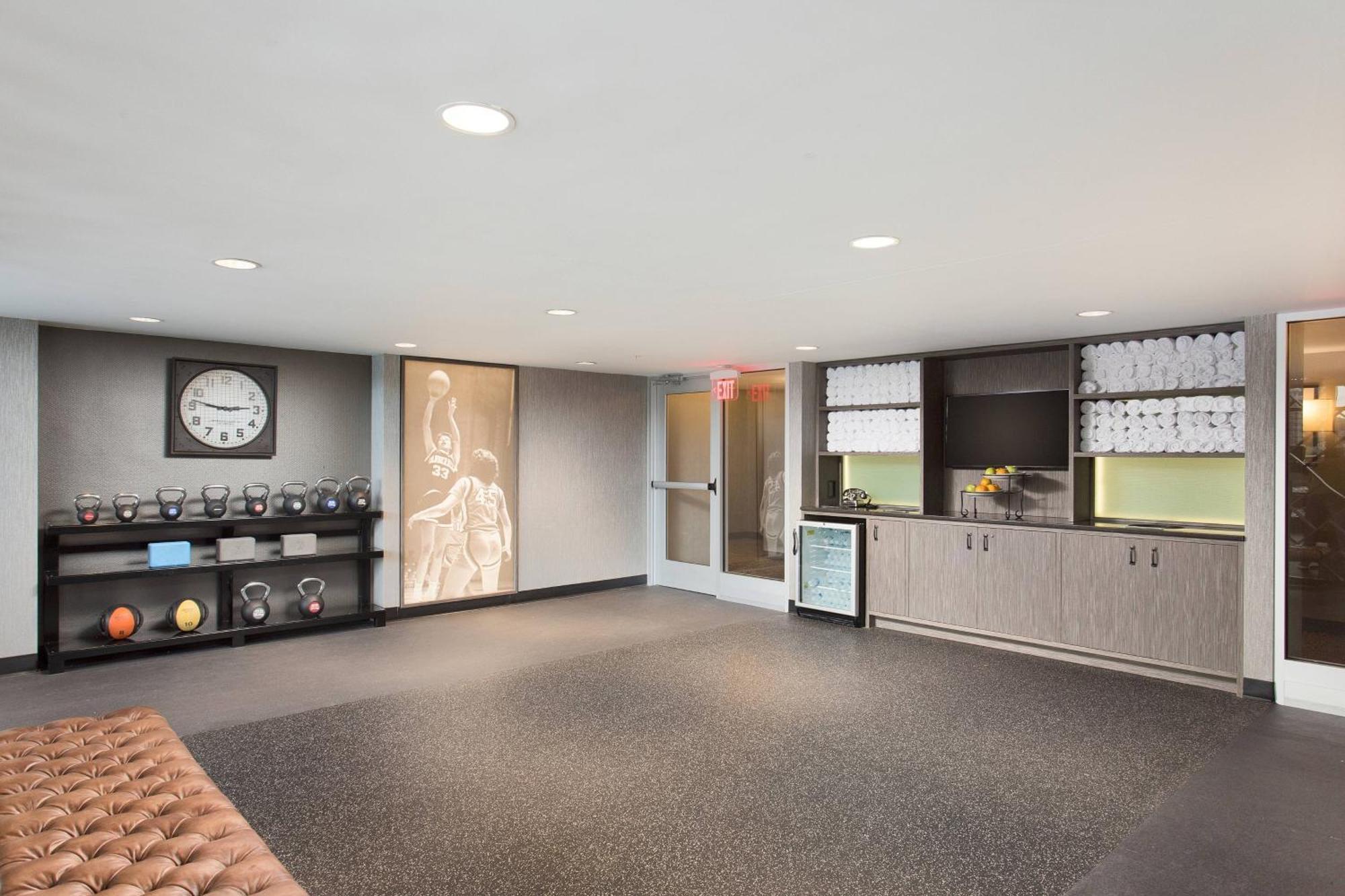 Marriott At Vanderbilt Hotel