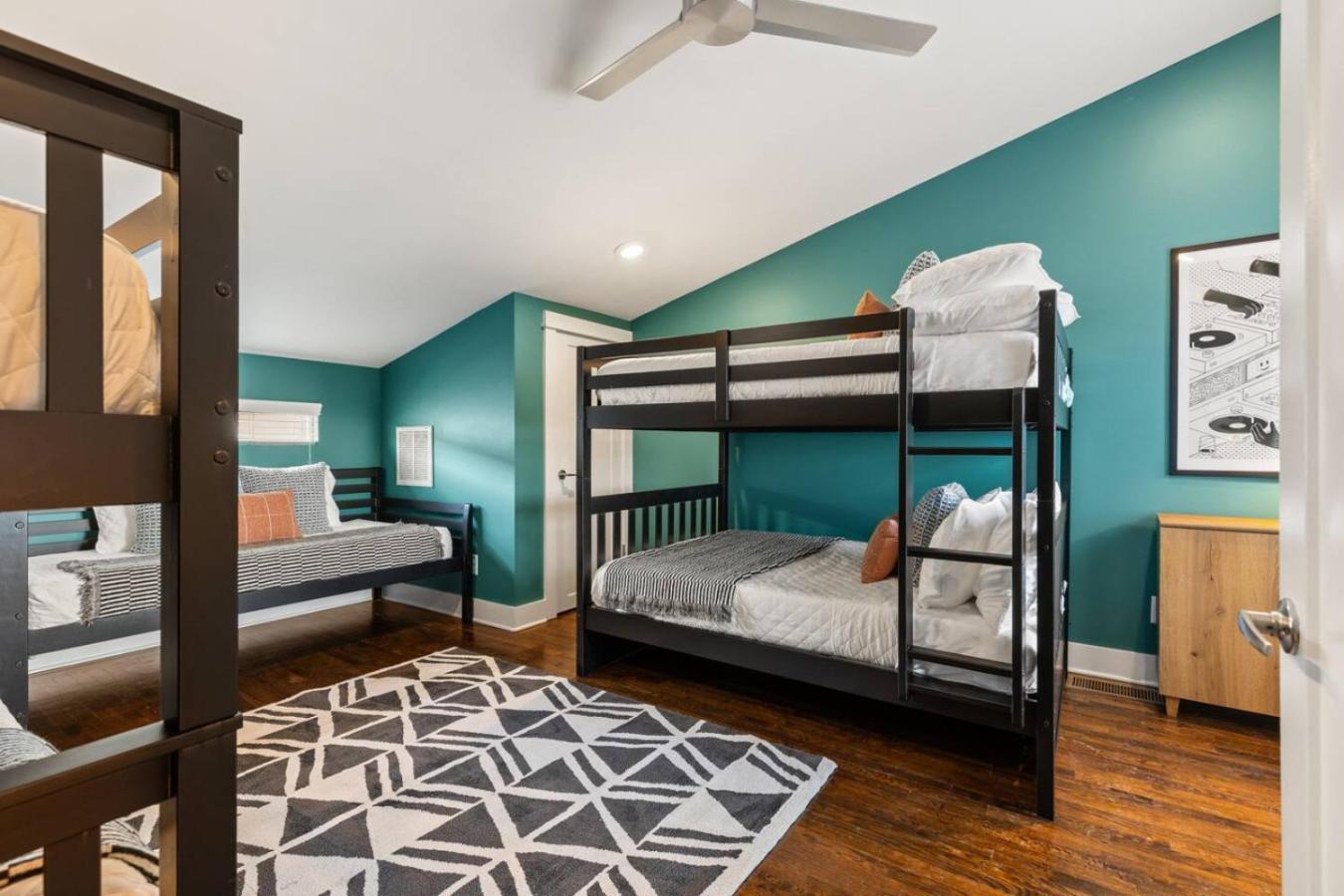 Holiday home Private Rooftop Near Vanderbilt Only 2 Miles From Downtown *