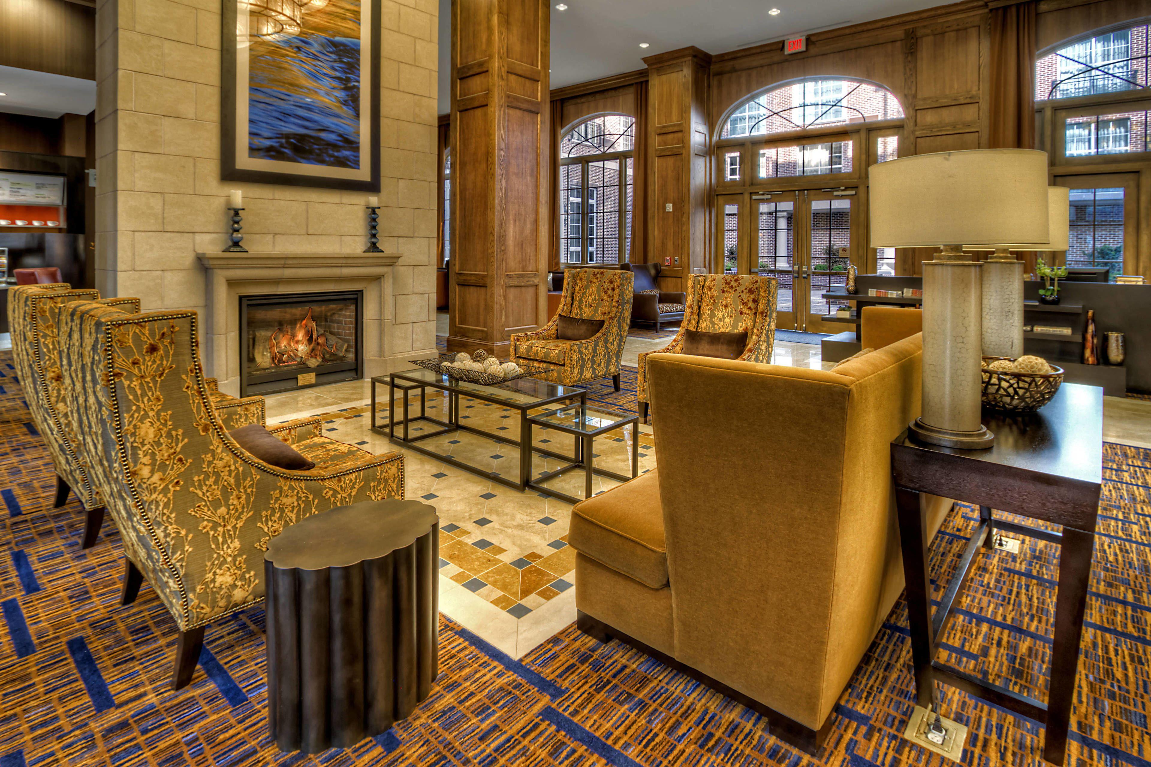 Courtyard By Marriott Hills Hotel 3*