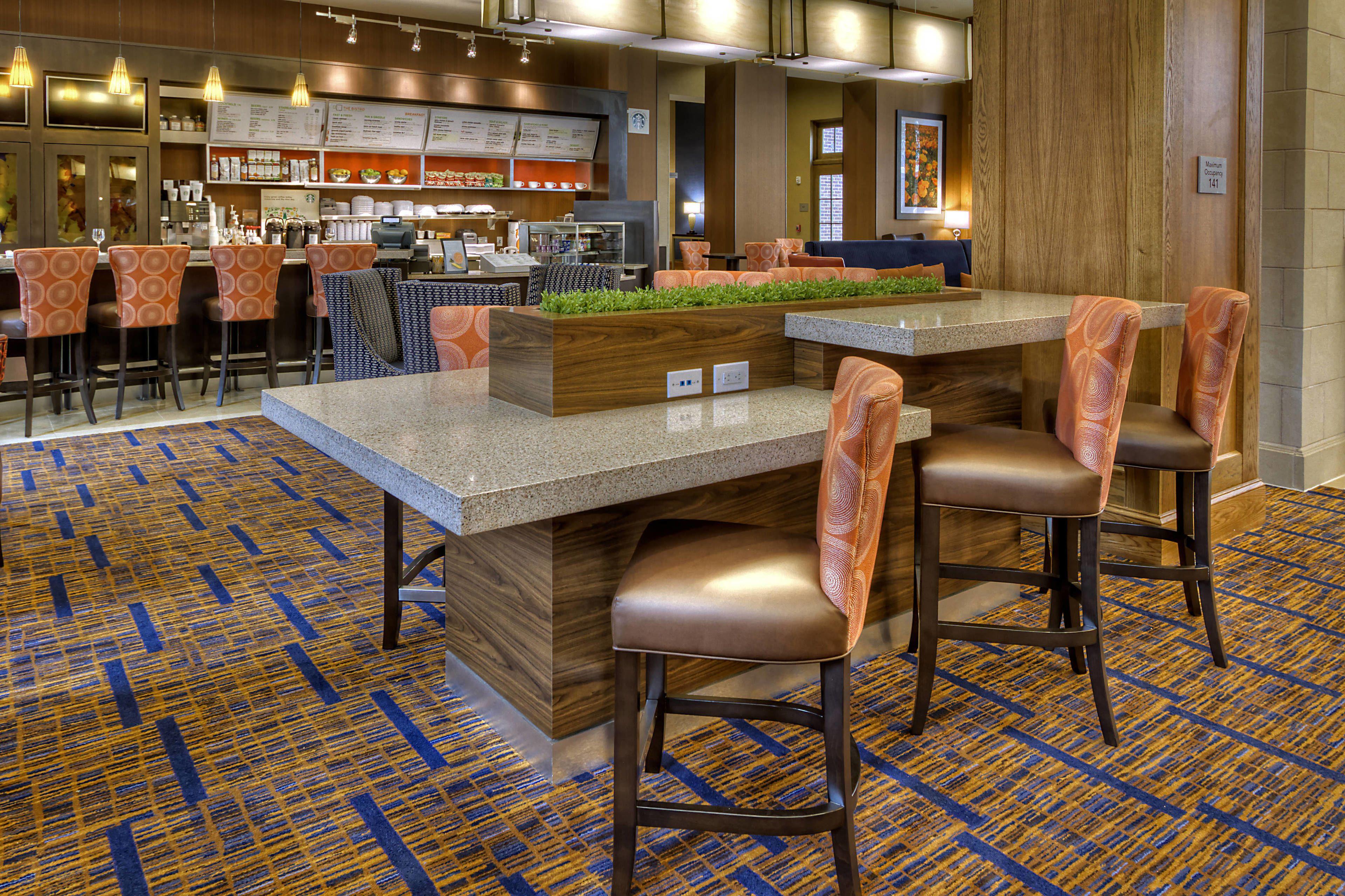 Hotel Courtyard By Marriott Hills 3*