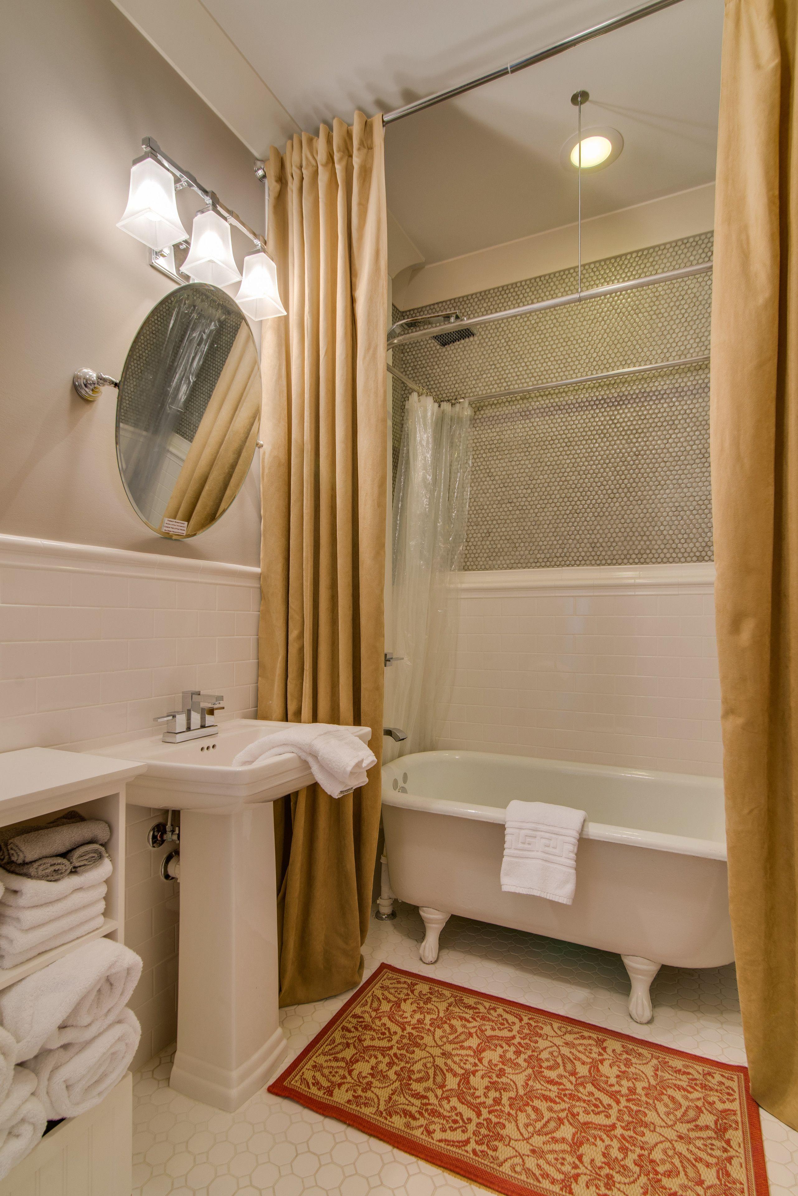 Caroline House Historic Bed & Breakfast