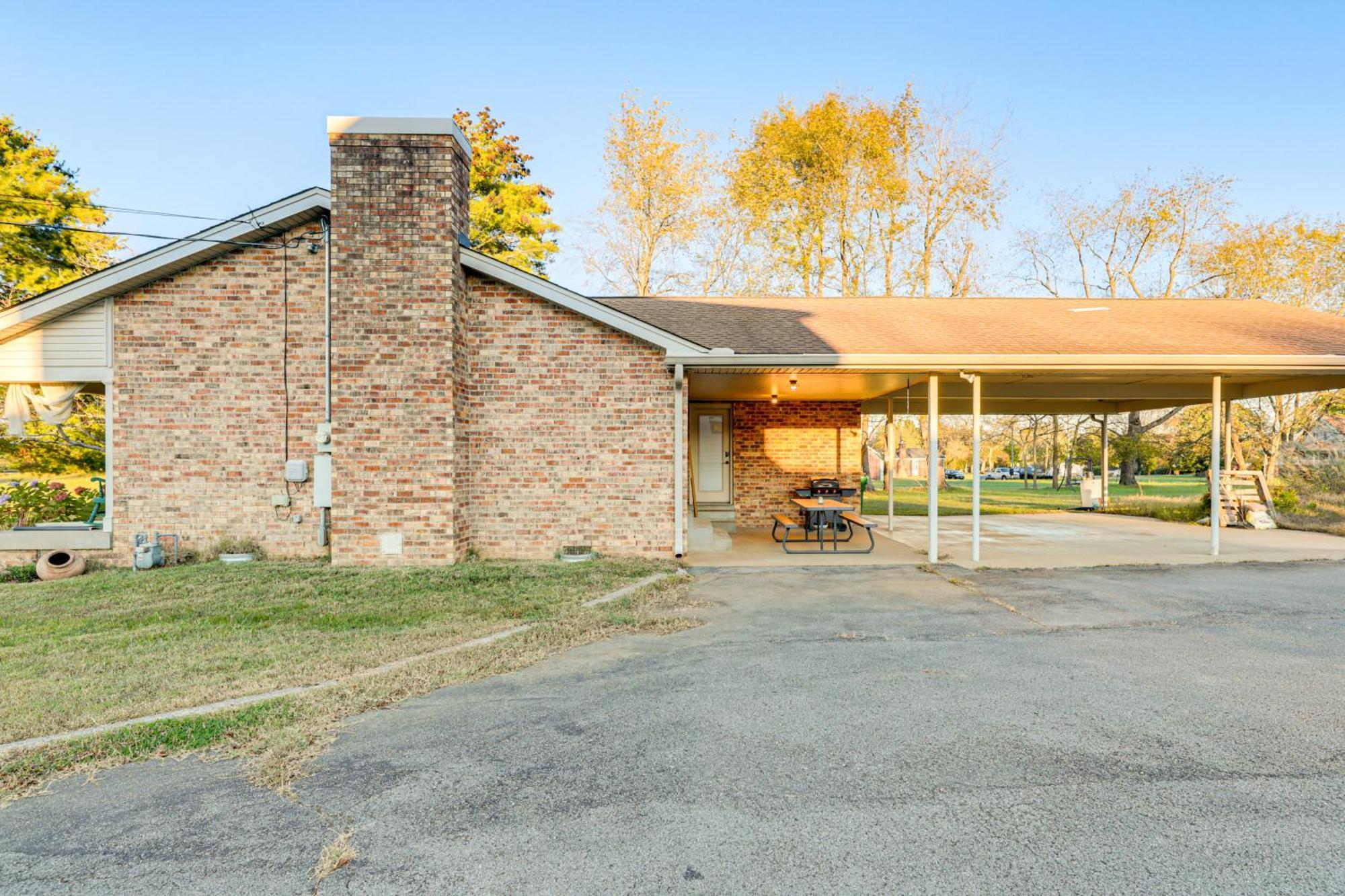 Music-themed Family Home! 13 Mi To Dtwn Holiday home Nashville