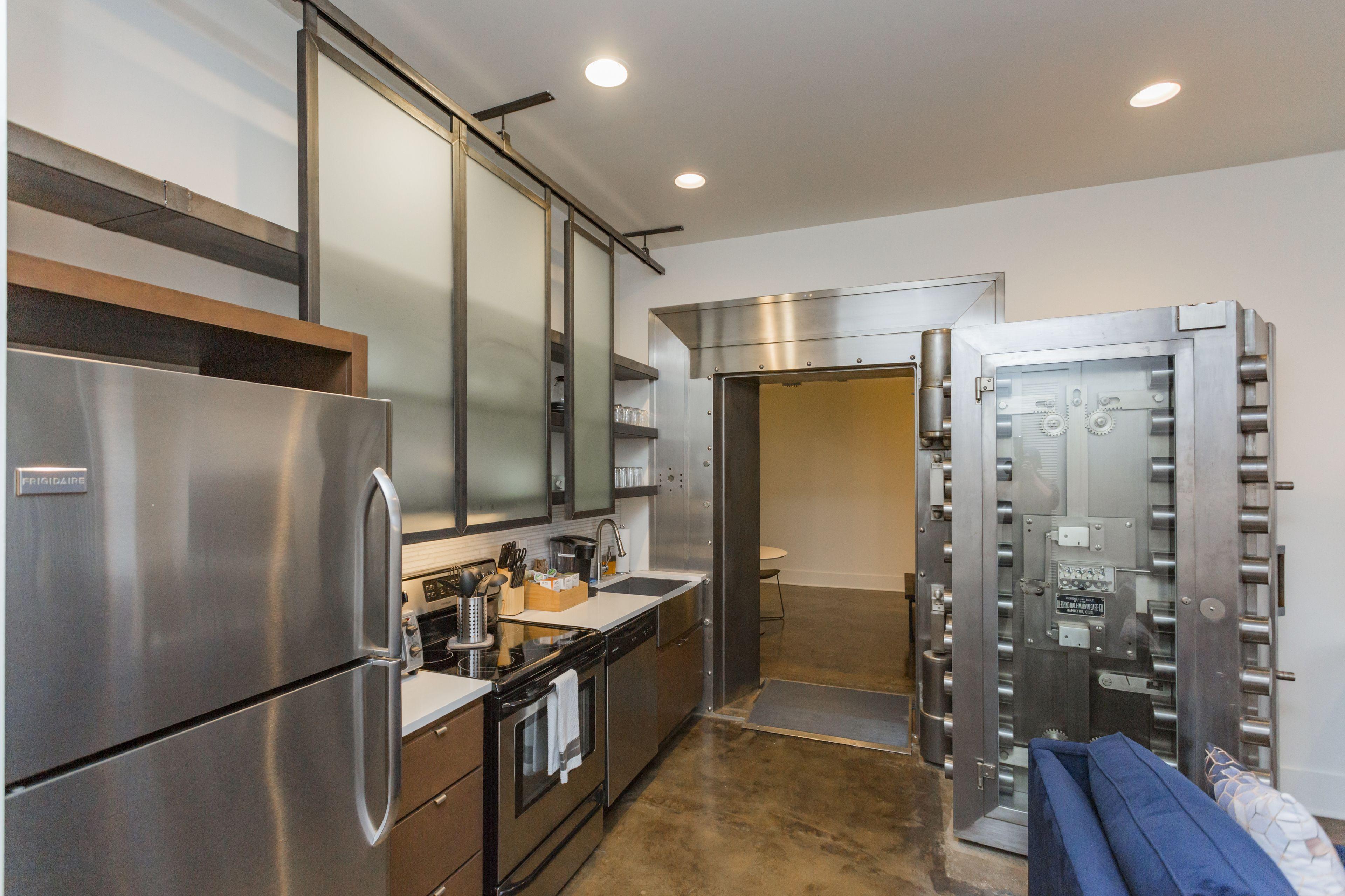 The Nashville Reserve, By Oliver