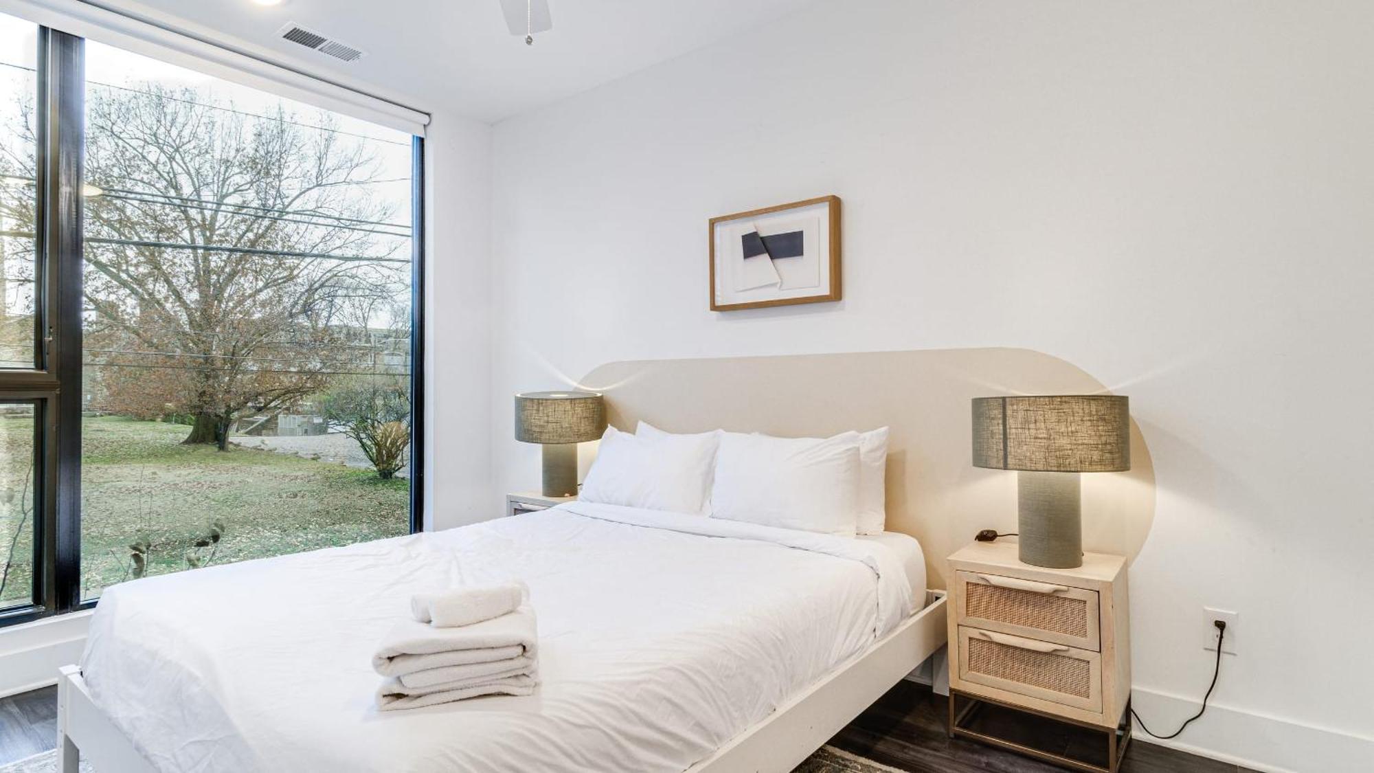 Apartment The Grove By Avantstay