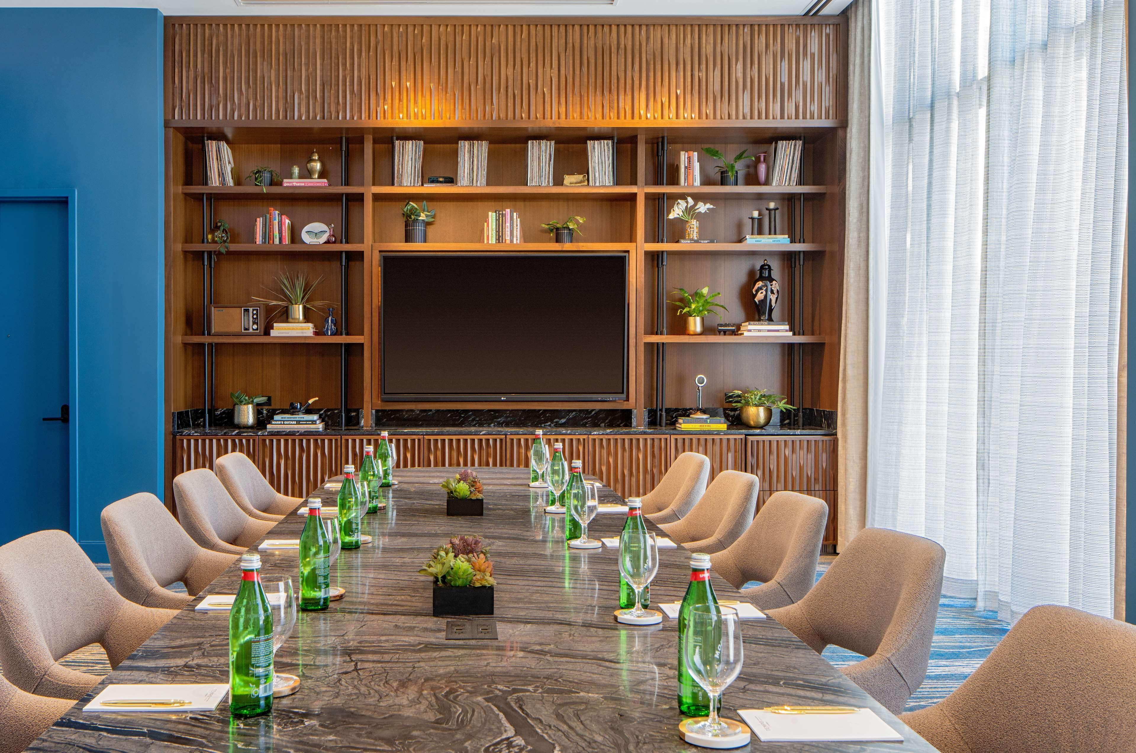 Tempo By Hilton Downtown 3* Nashville