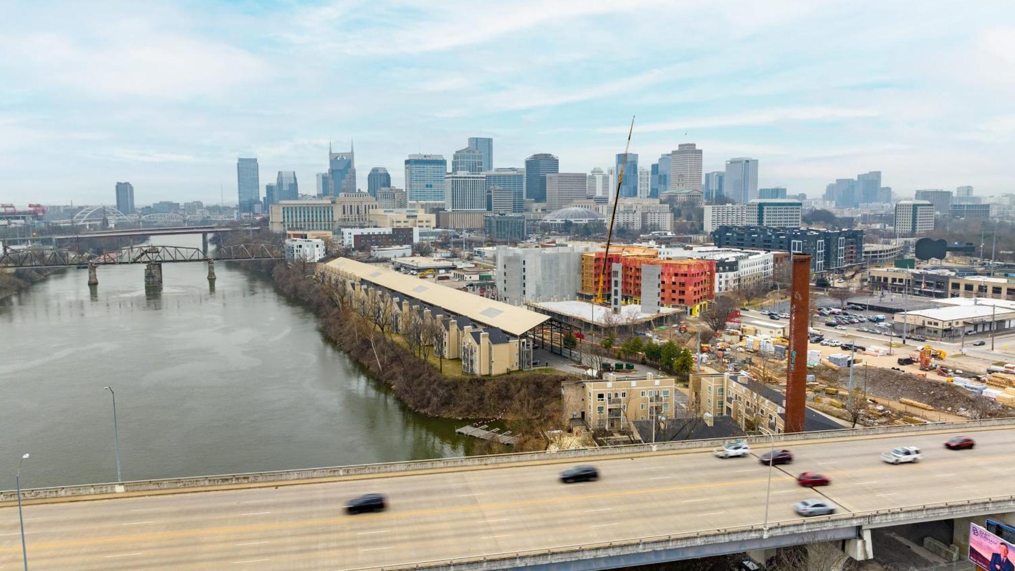 Cumberland River Views Walk To Broadway Downtown Stadium Rockin Riverfront