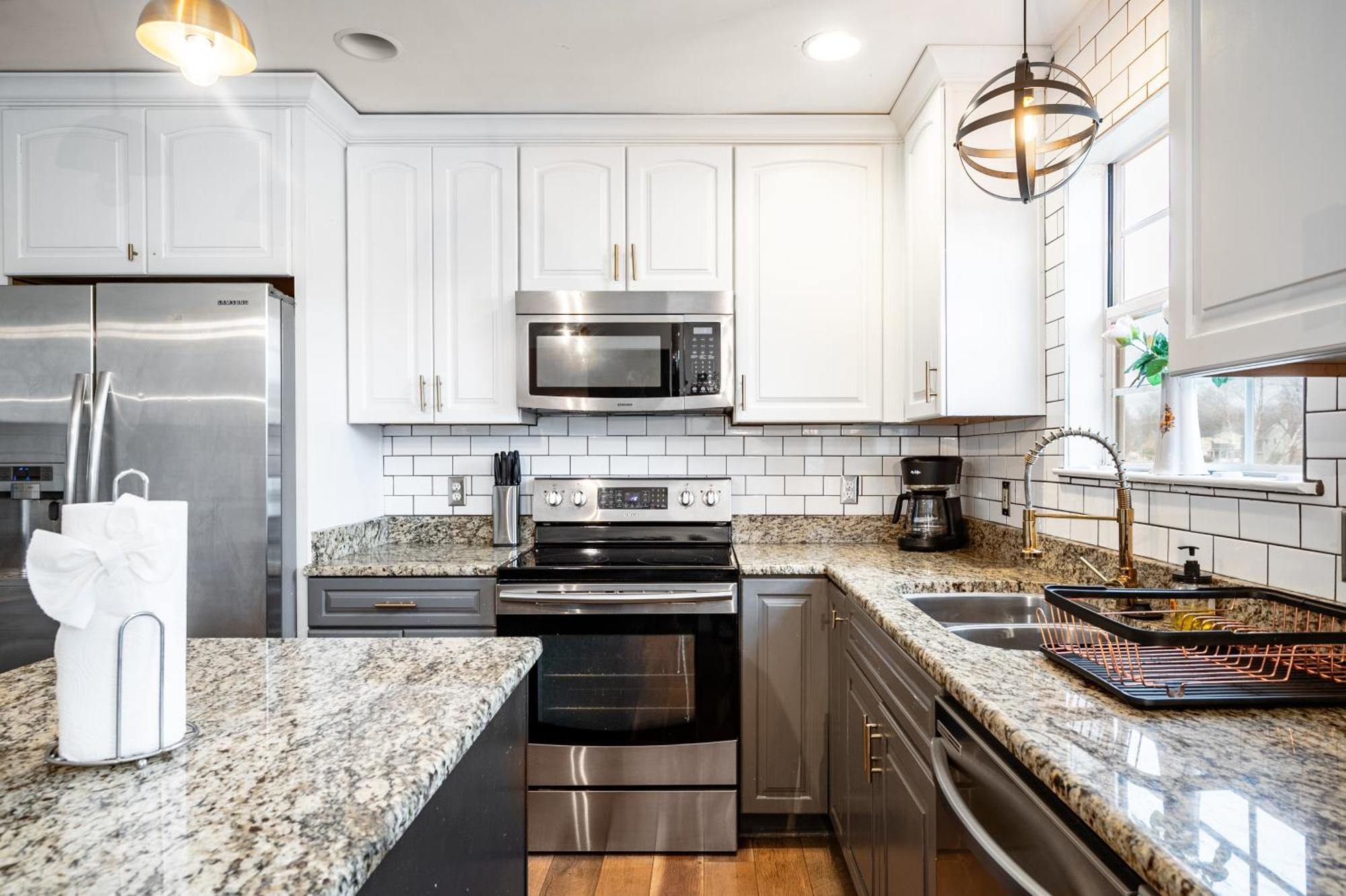 3br Lakefront In With Bbq & Hot Tub * Nashville