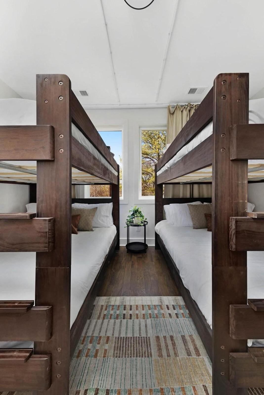 Diamonds & Rhinestones Holiday home Nashville