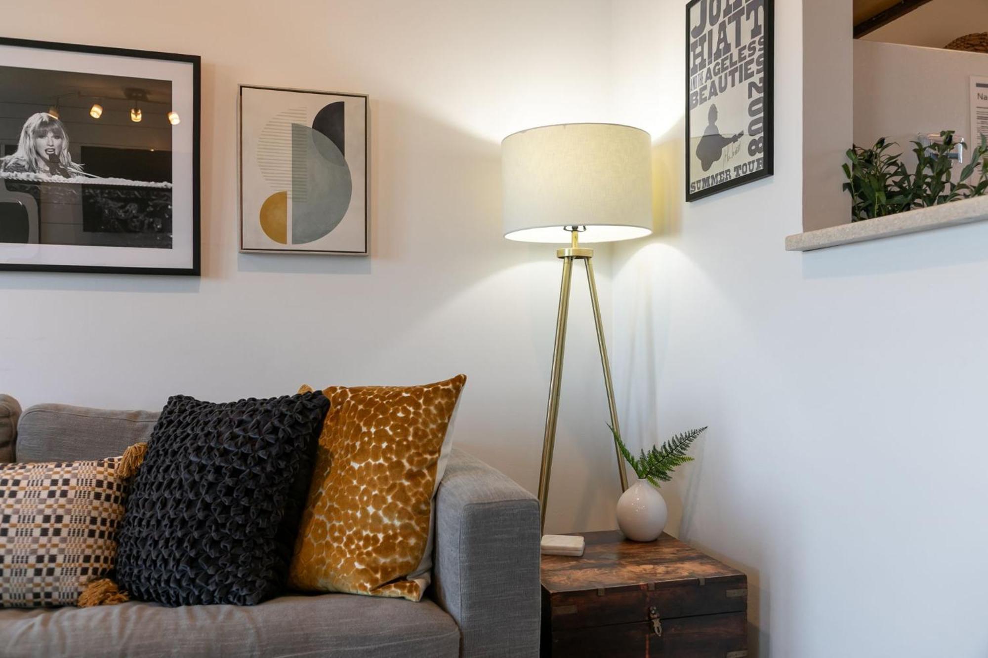 Downtown Riverfront Unit 762 Apartment *