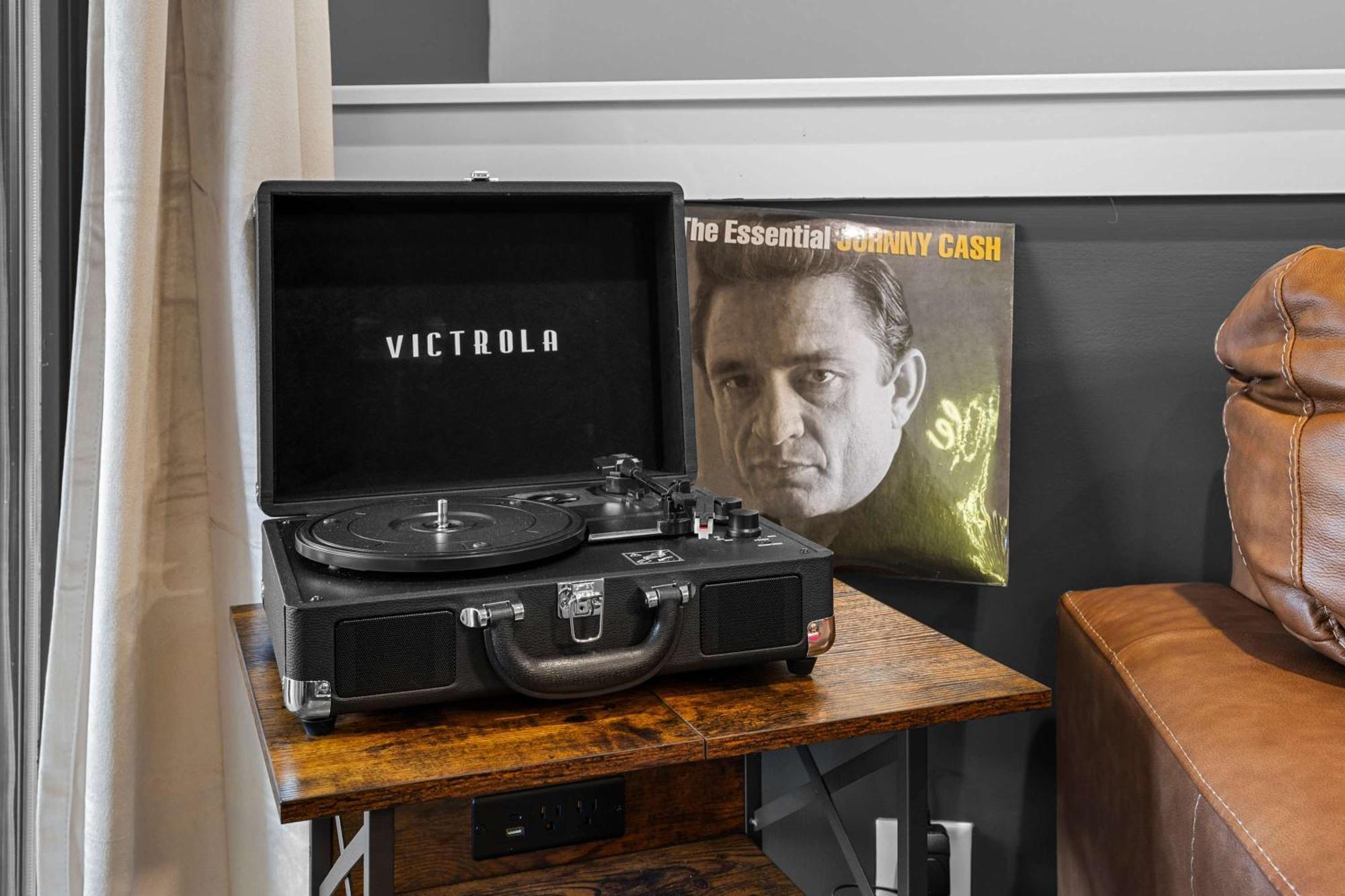 Grand Ole Opry At The Aloras Deck Karaoke Holiday home *