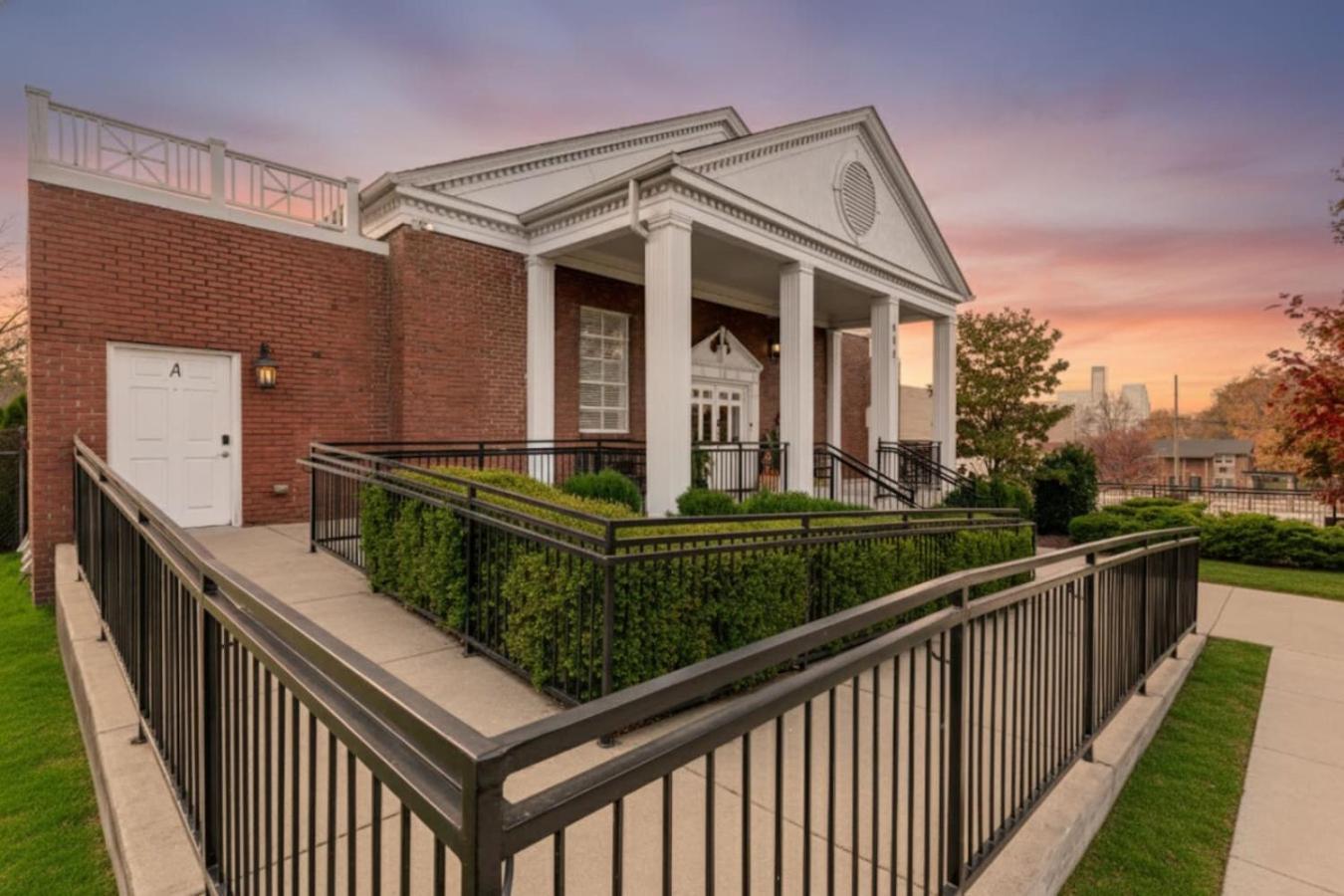 Updated 1br In East Nash-historic Church Building Nashville