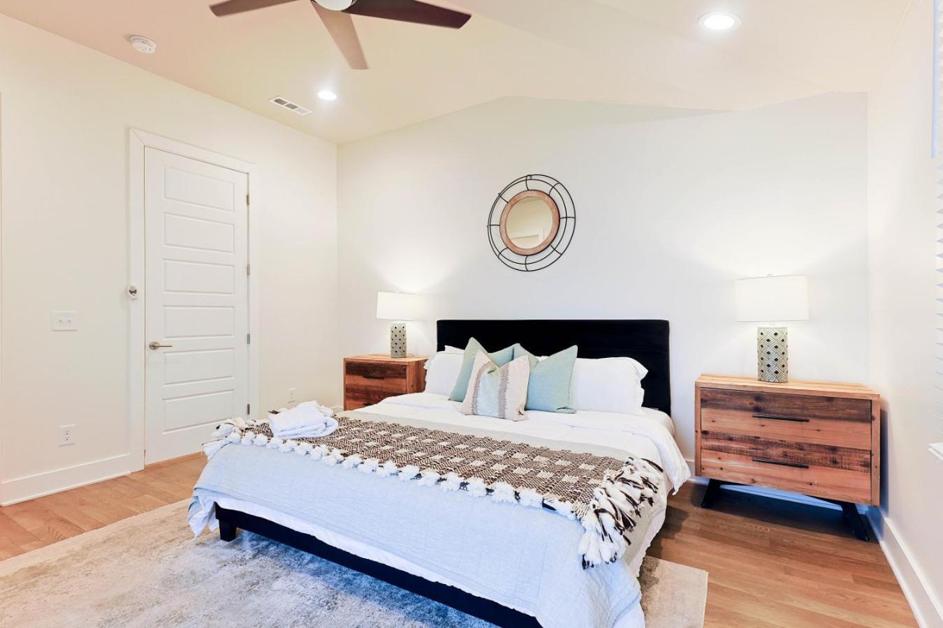 Stylish Brand-new Townhome Near Hotspots *