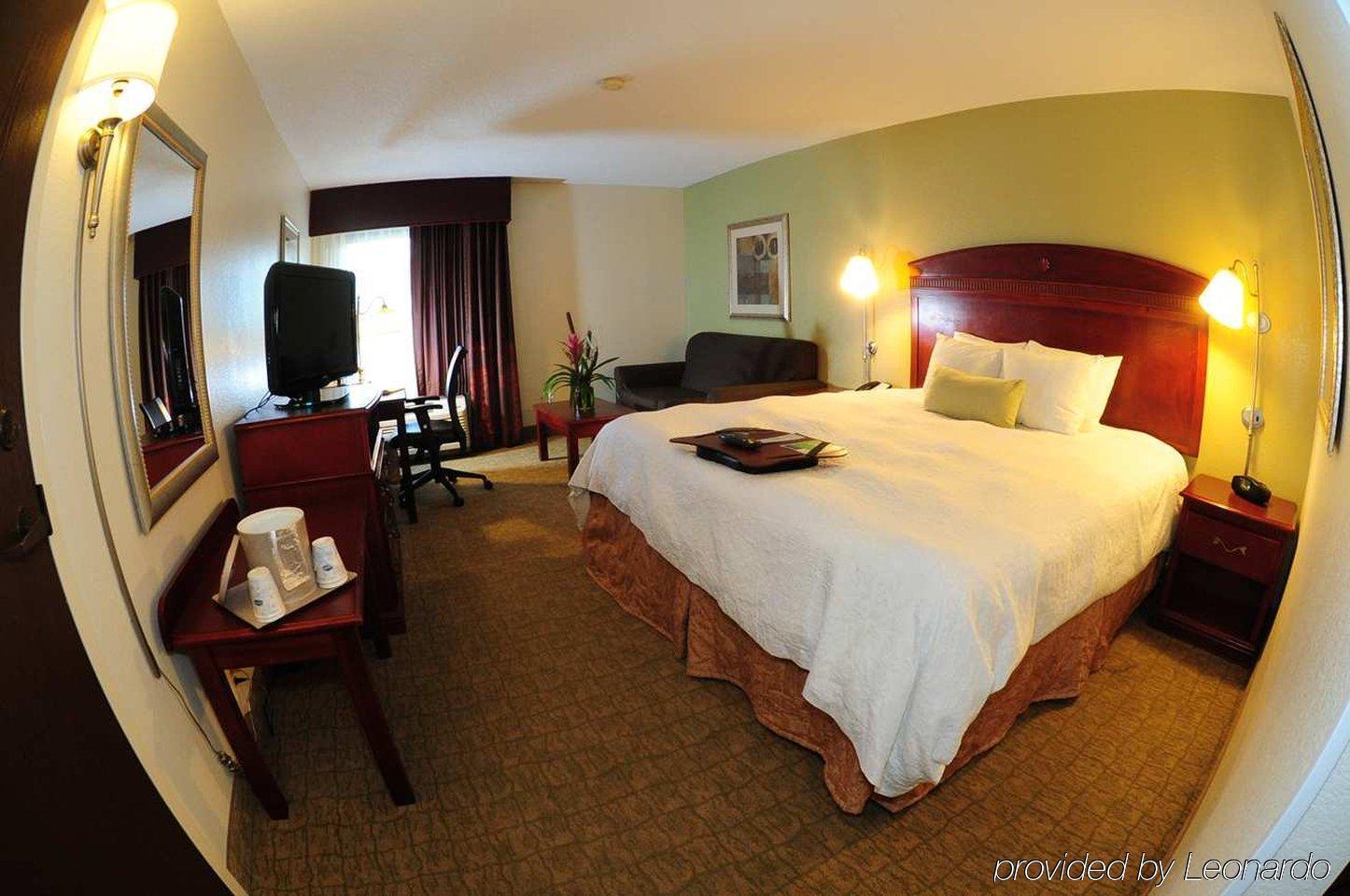 Hampton & Nashville-airport Hotel 3*