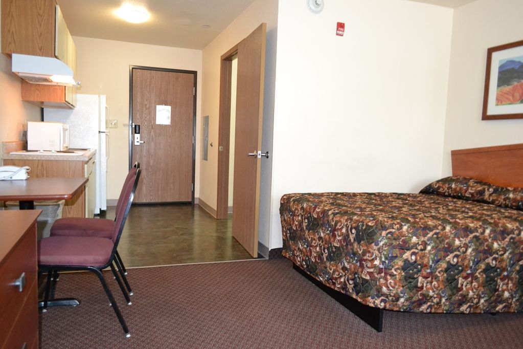 Woodspring East I-40 Hotel 2*