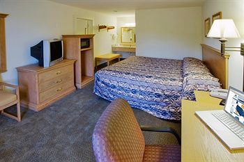 Motel Americas Value Near Downtown