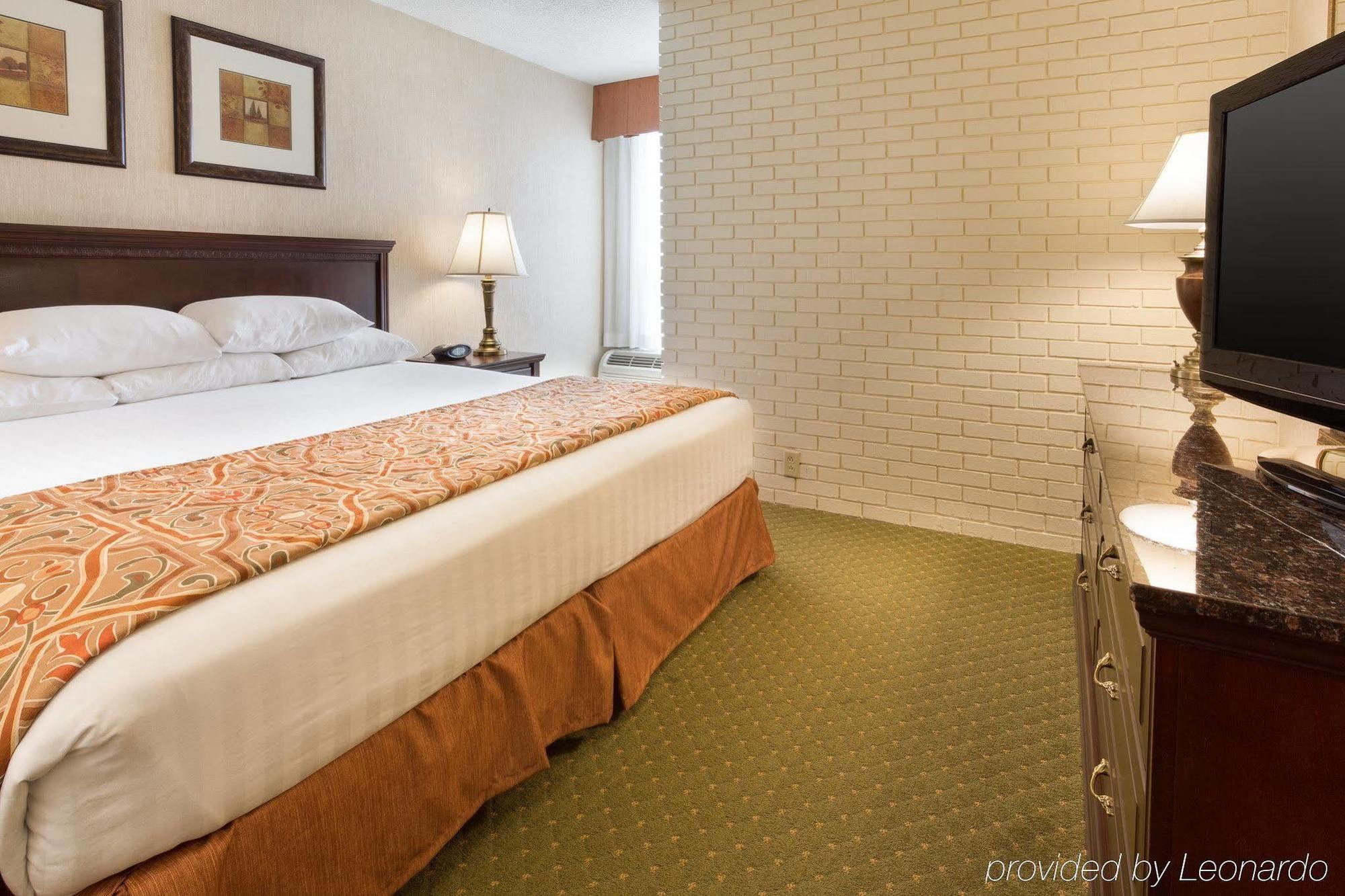 Drury & Airport Hotel Nashville