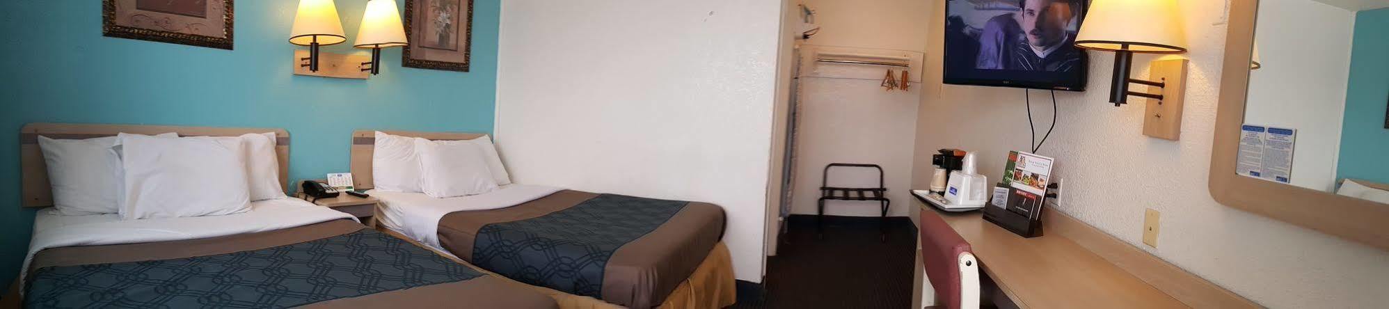 Motel Rodeway 2*