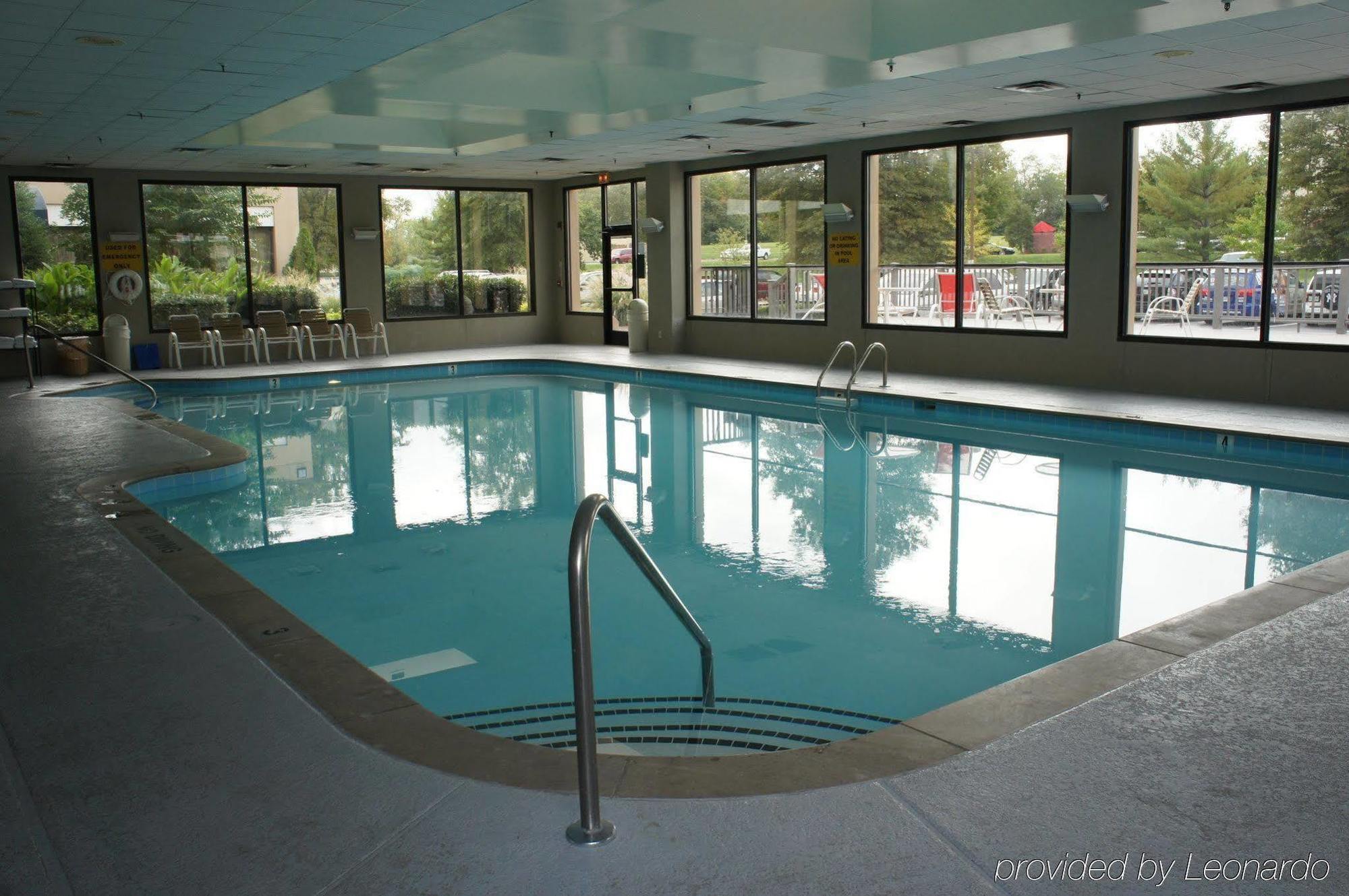 Hotel Radisson Airport 3*