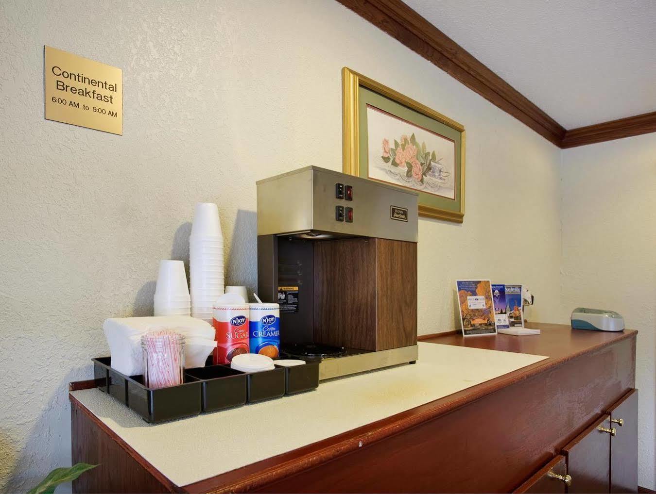 Motel Americas Value Near Downtown Nashville