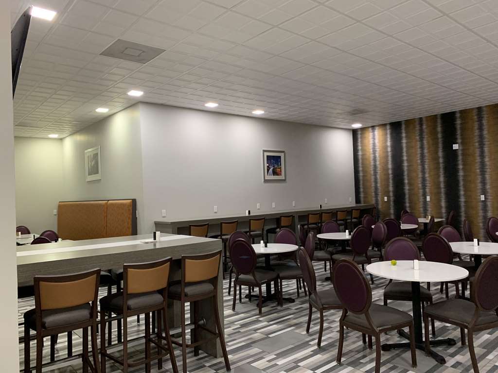 Knights - Downtown Hotel