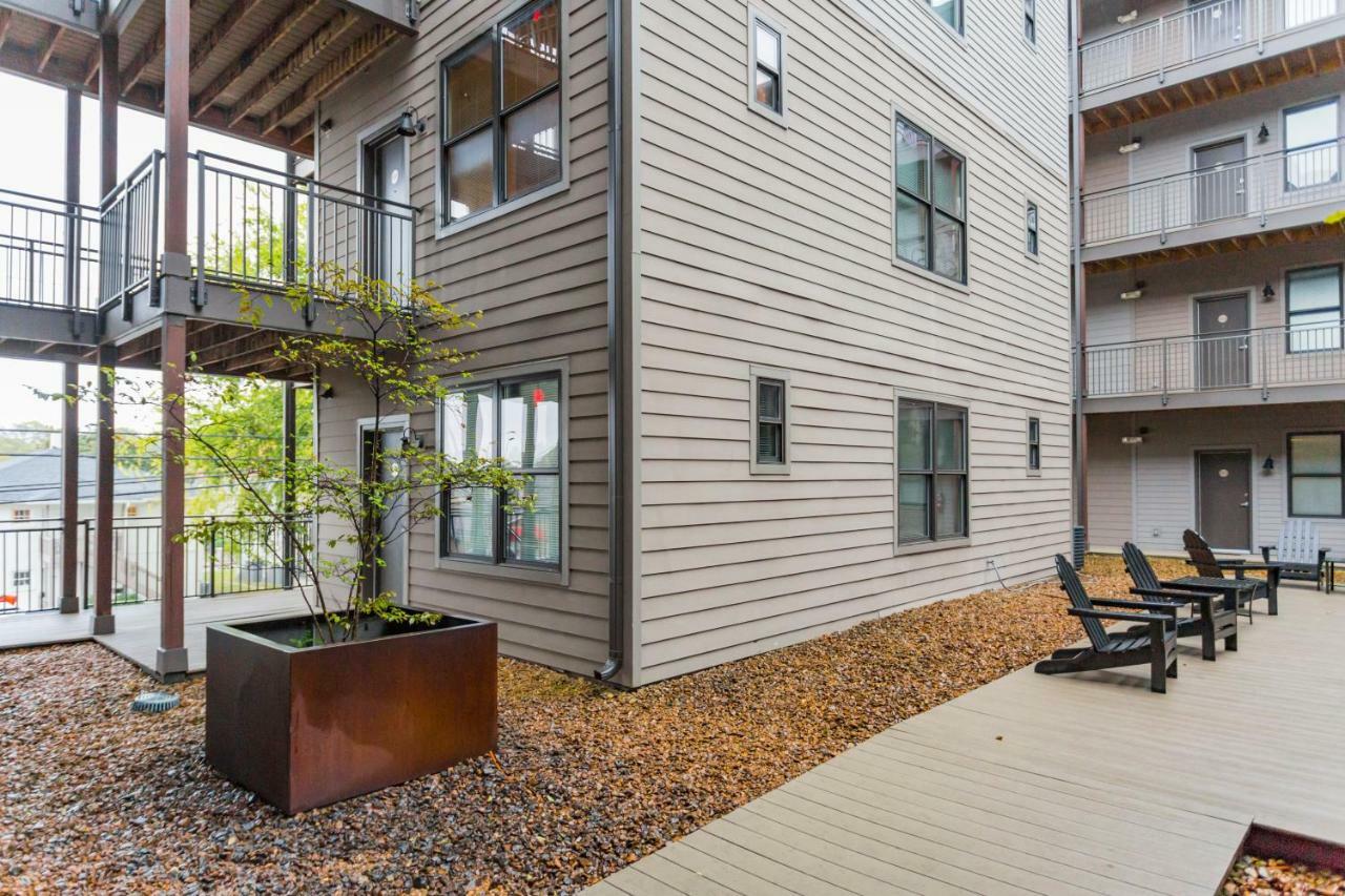 Mint House - Music Row 3*