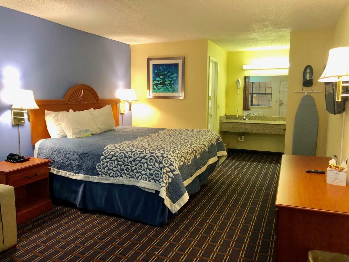 Days By Wyndham Downtown-nashville West Trinity Lane Hotel 2*