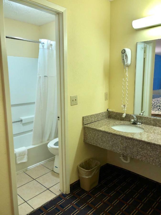 Hotel Days By Wyndham Downtown-nashville West Trinity Lane Nashville