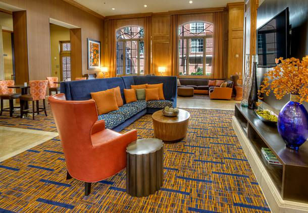 Courtyard By Marriott Hills Hotel 3*