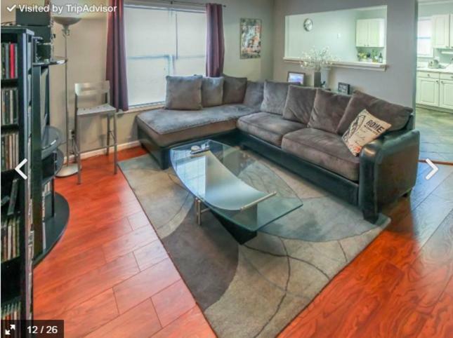 Homestay Contemporary Paradise W/ Private Bathroom *