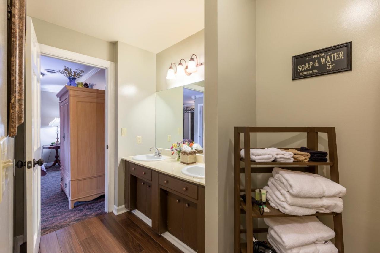 Brenda Lee History 4br Retreat Pool Hot Tub Villa