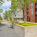 Unfurnished Condo Amazing Layout W Balcony & Storage 30 Day Minimum
