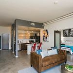Mid Century Modern Condo W/ View Of Nashville Skyline