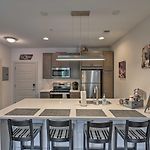 Modern Nashville Condo: 7 Mi To Downtown!