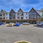 Modern Nashville Condo: 7 Mi To Downtown!