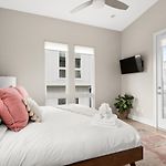 Serene Boho Chic Home-Mins To Dt